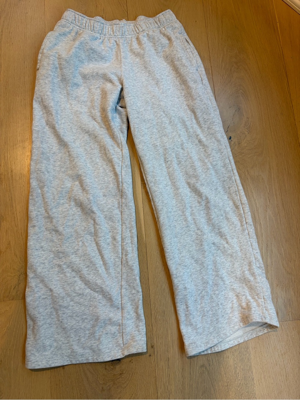 Hollister Soft Light Gray Fleece Pant